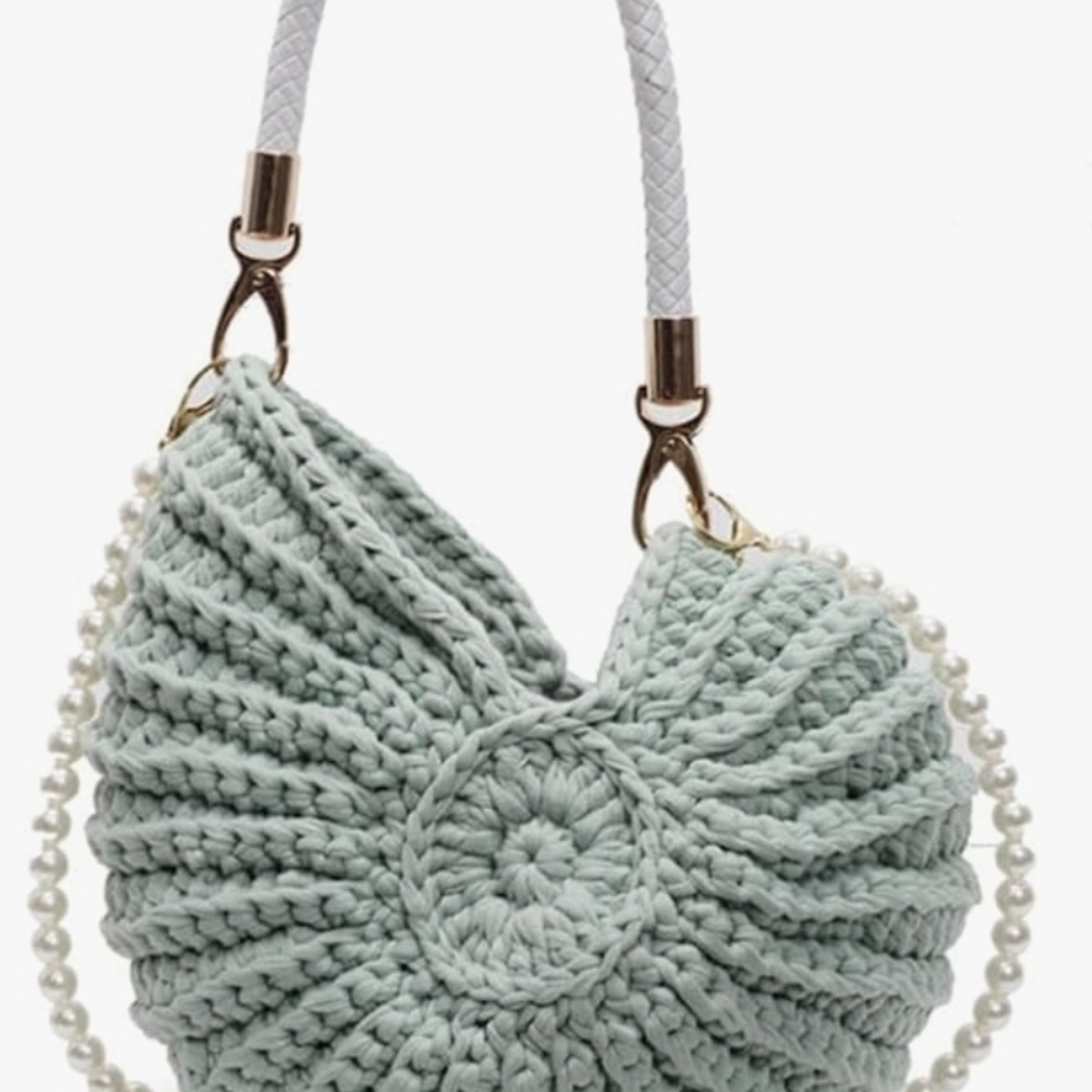 Elegant Crochet Seashell-Shaped Bag